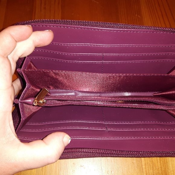 *Flash Sale half off lowerst price* Fiorelli wallet - Picture 3 of 3